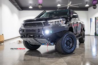 TOYOTA HILUX N80 4WD ARMORY MATTE BLACK